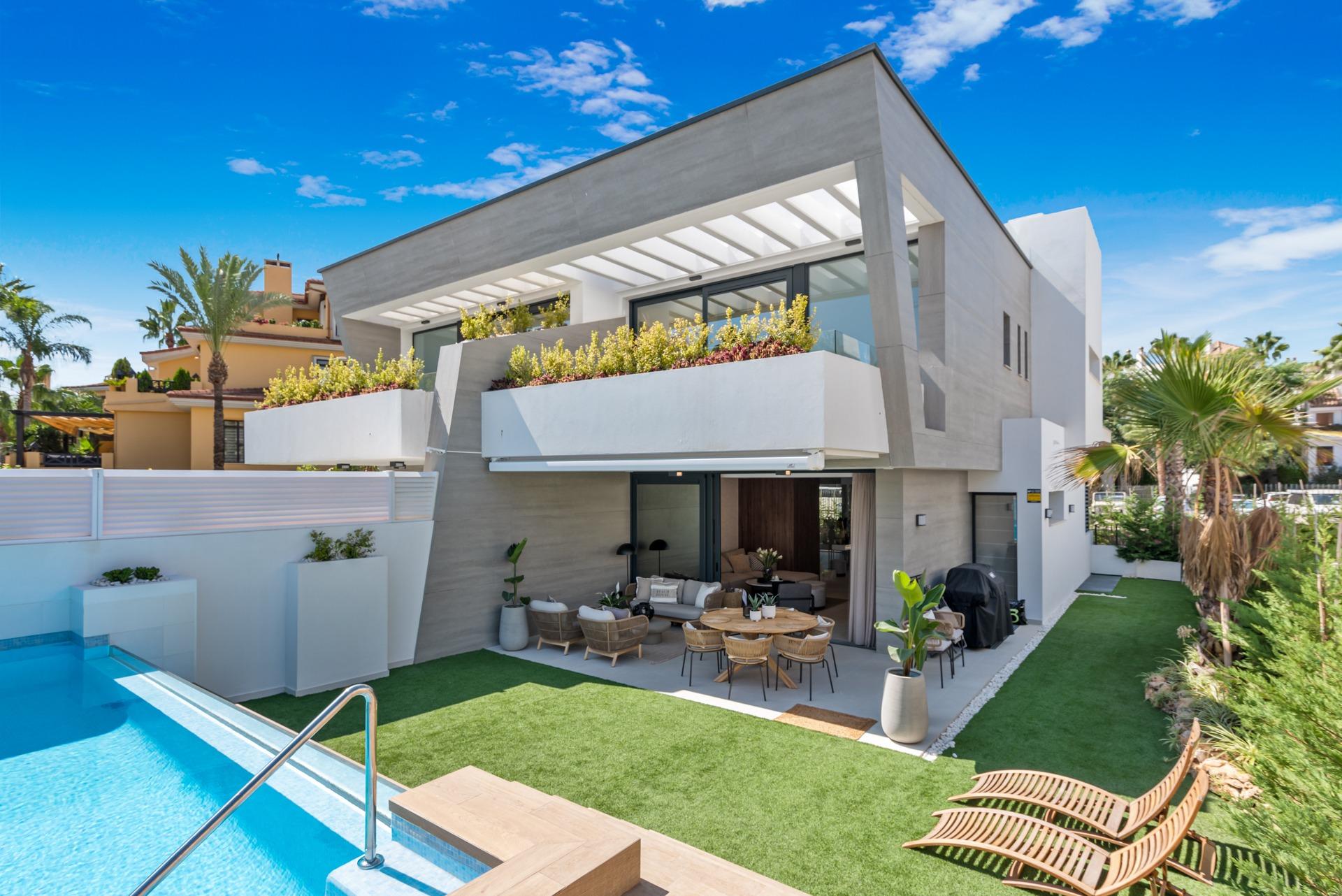Villa pareada de lujo en Puerto Banús, Marbella