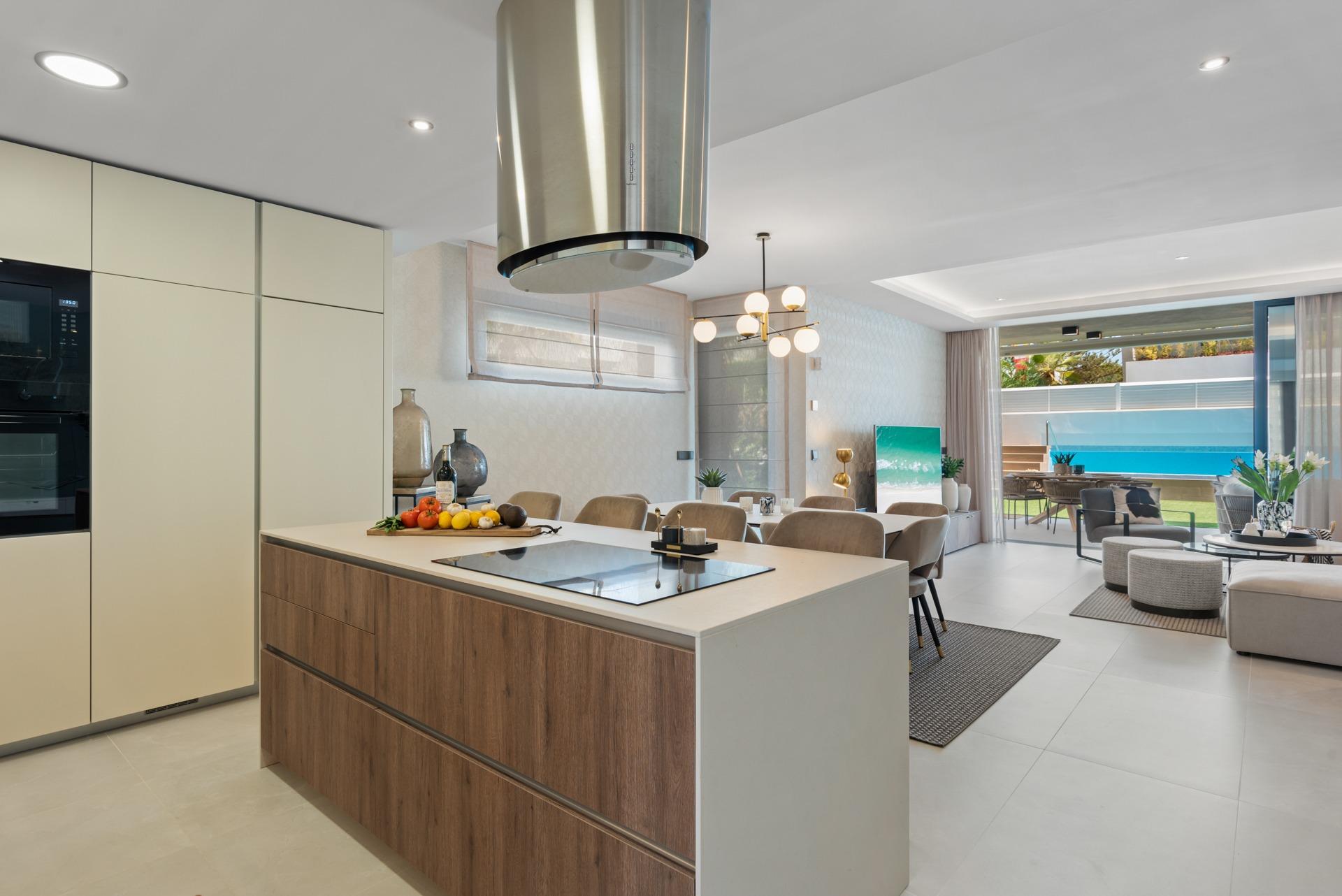 Villa pareada de lujo en Puerto Banús, Marbella