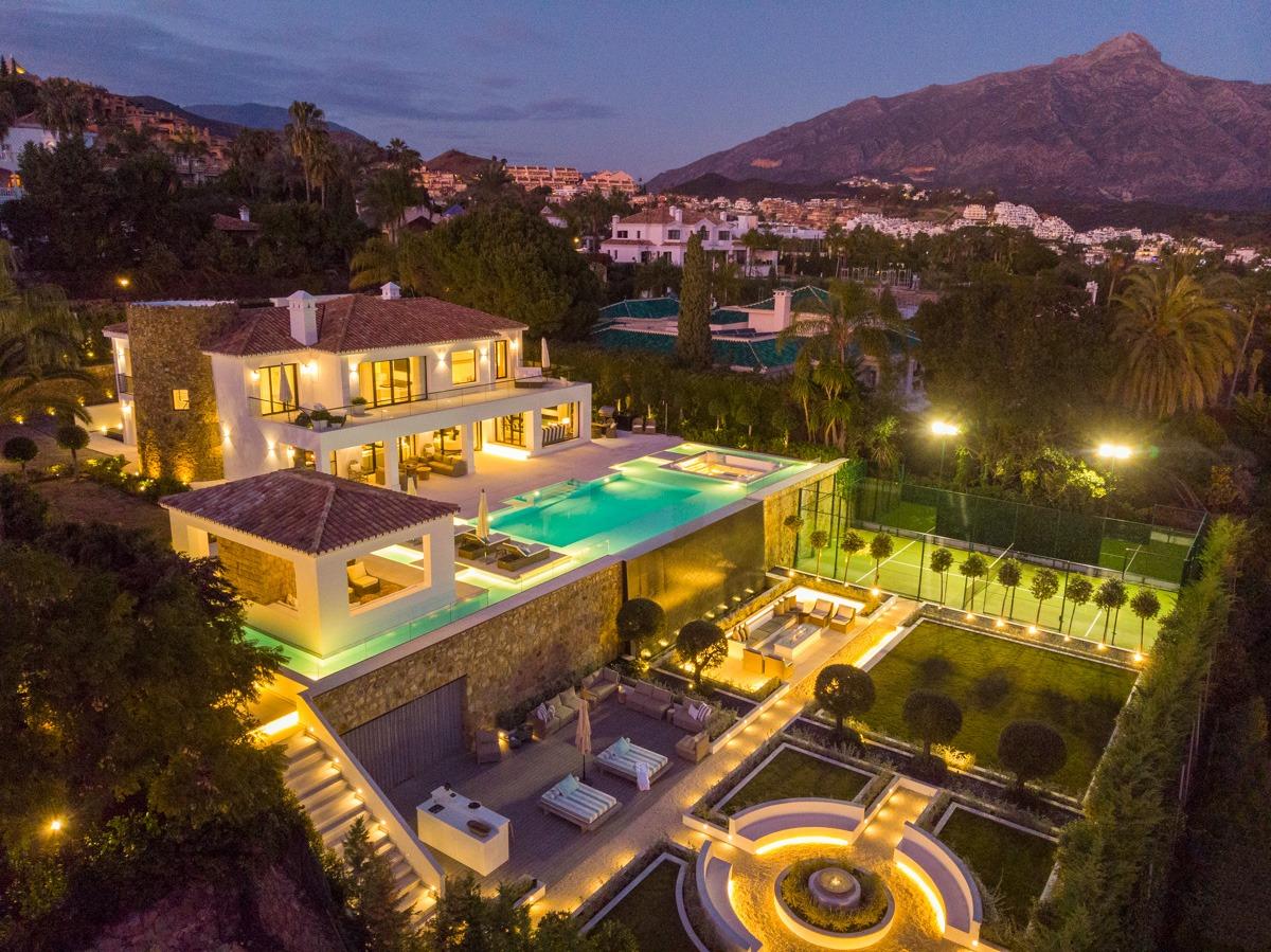 Villa en Nueva Andalucía, Marbella