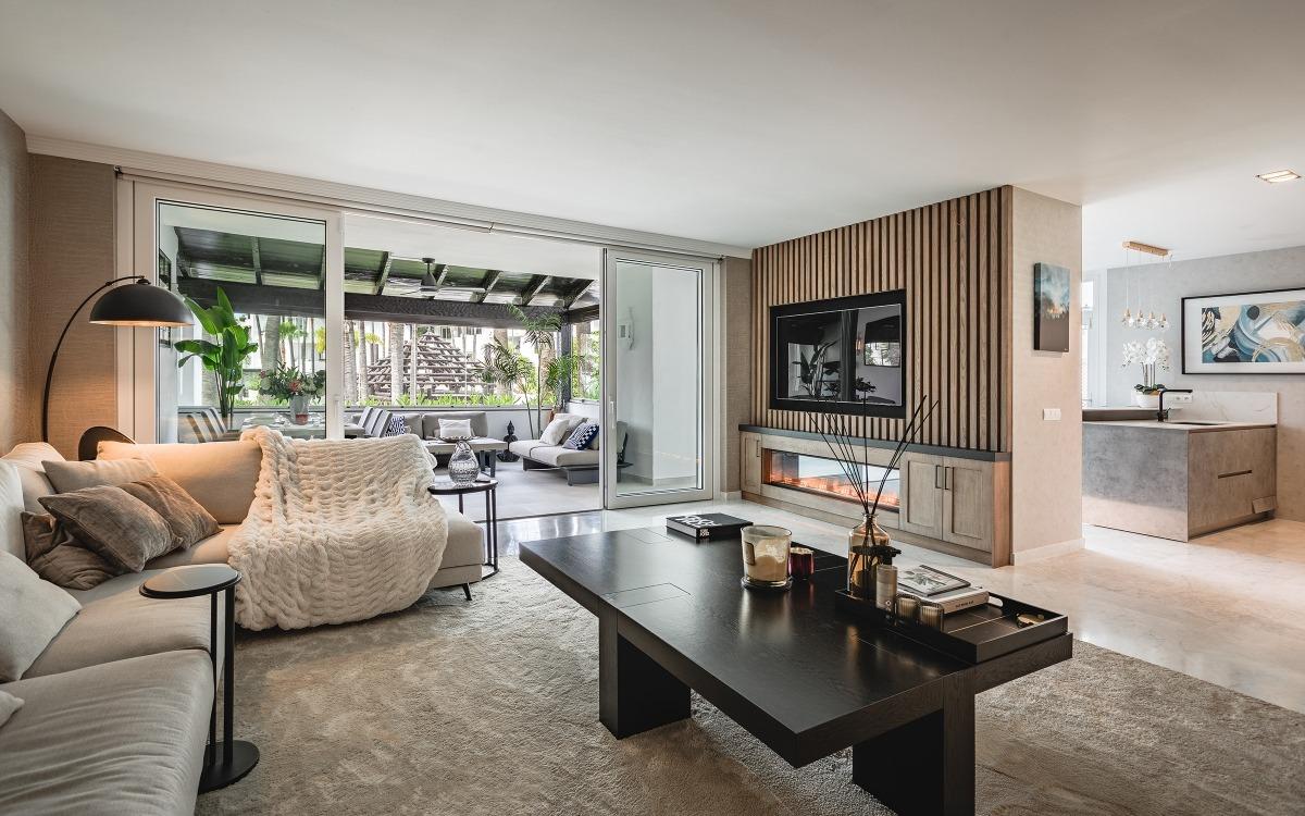 Apartamento en 1ª línea de playa en la Milla de Oro de Marbella