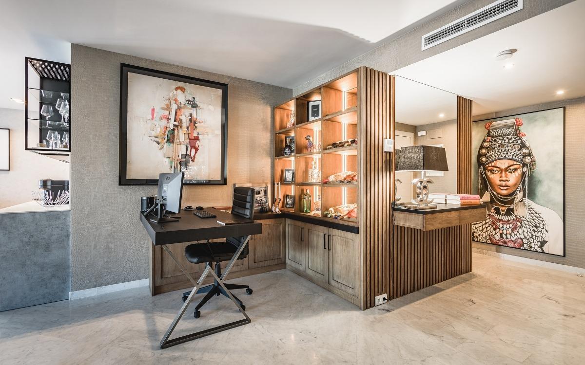 Apartamento en 1ª línea de playa en la Milla de Oro de Marbella