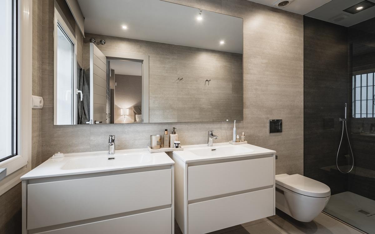 Apartamento en 1ª línea de playa en la Milla de Oro de Marbella