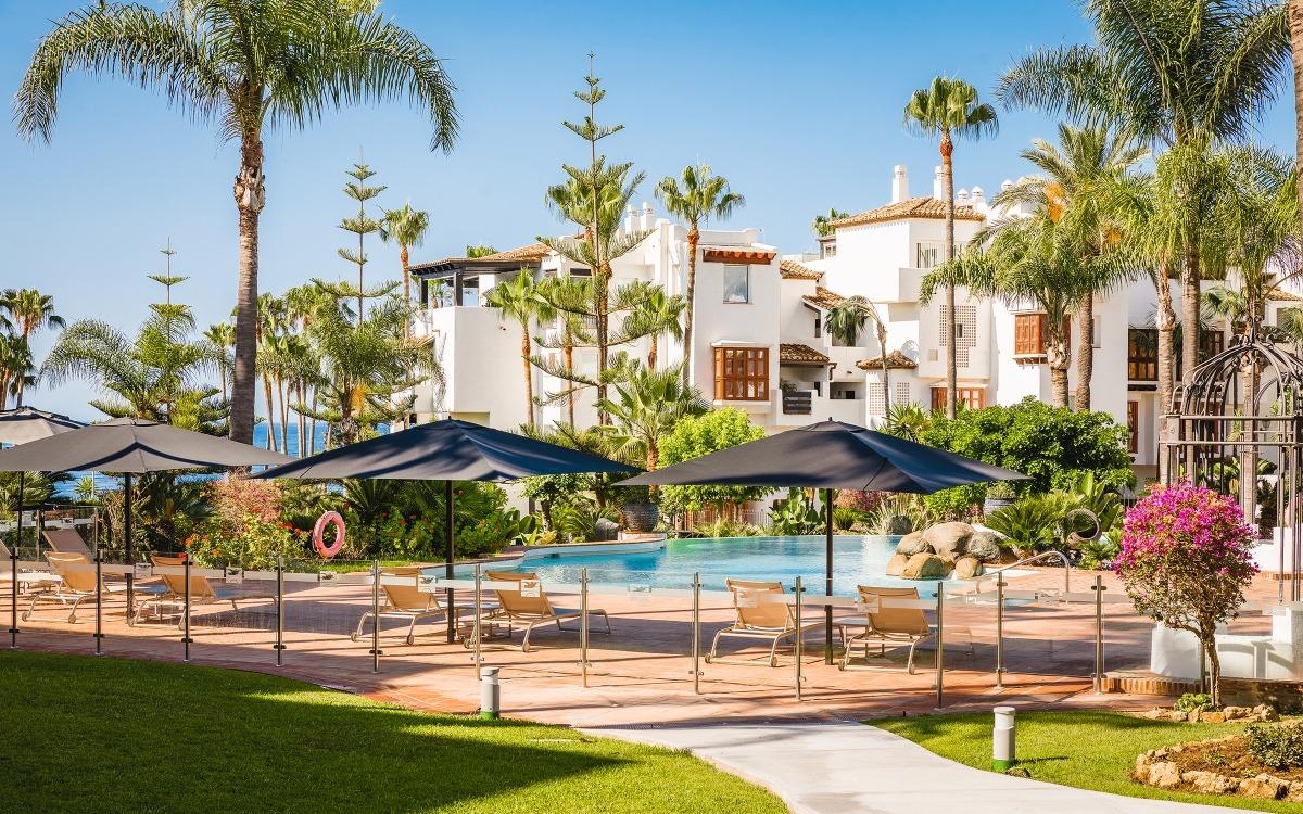 Apartamento en 1ª línea de playa en la Milla de Oro de Marbella