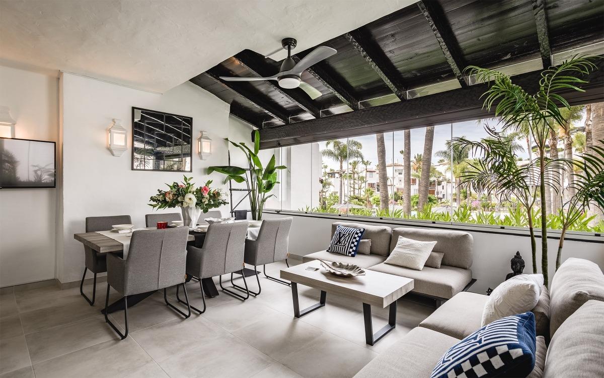 Apartamento en 1ª línea de playa en la Milla de Oro de Marbella