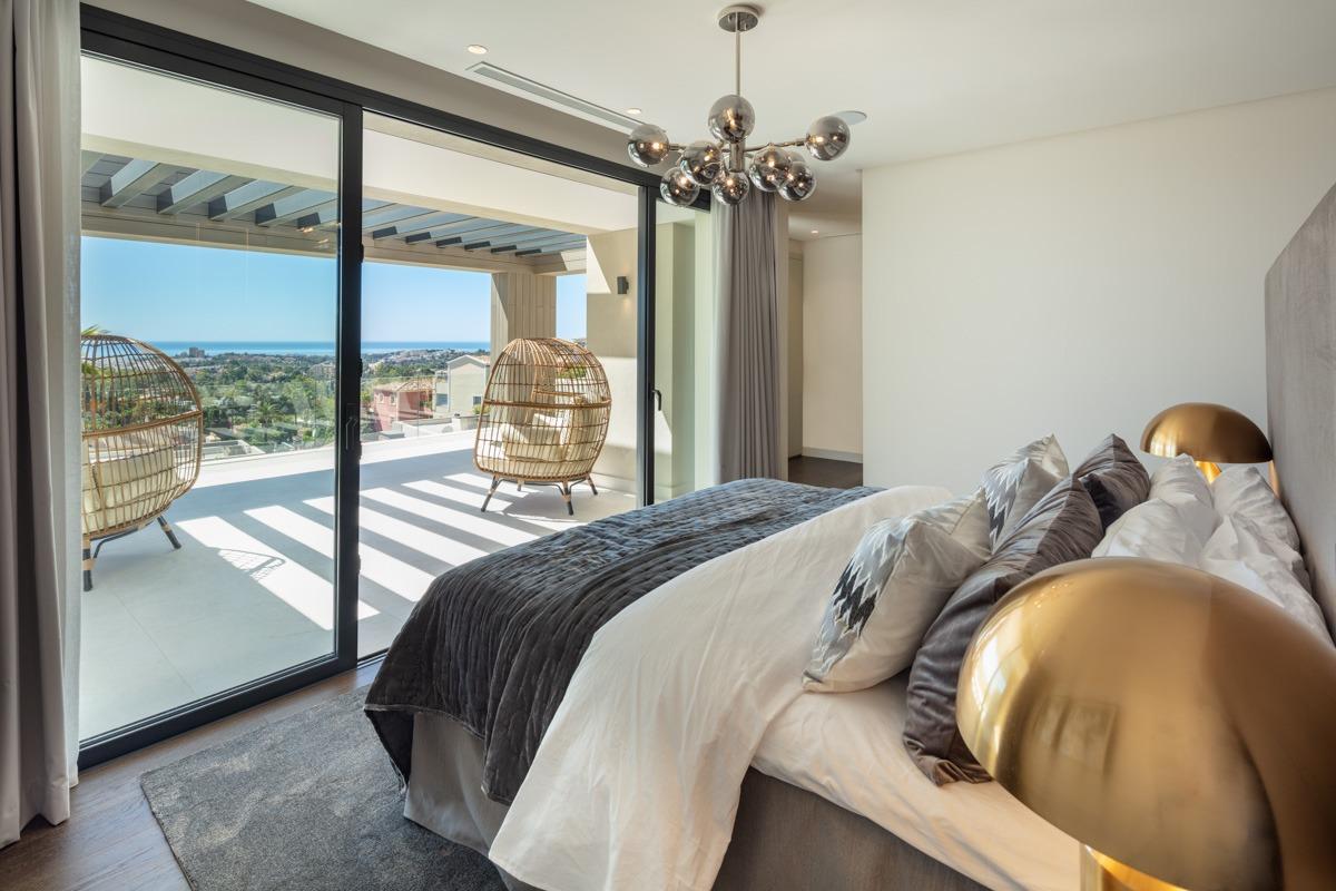 Villa de lujo en el Valle del Golf de Nueva Andalucía, Marbella