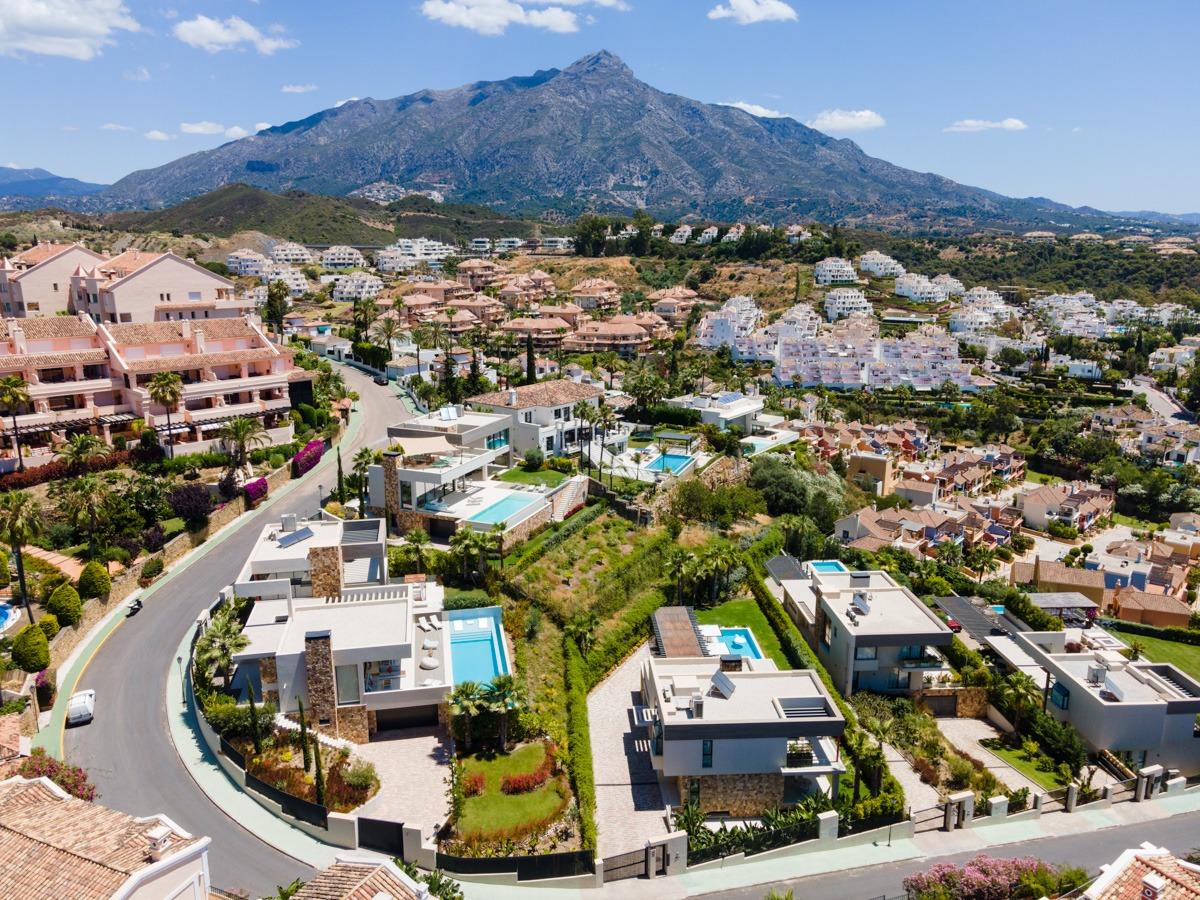 Villa de lujo en el Valle del Golf de Nueva Andalucía, Marbella