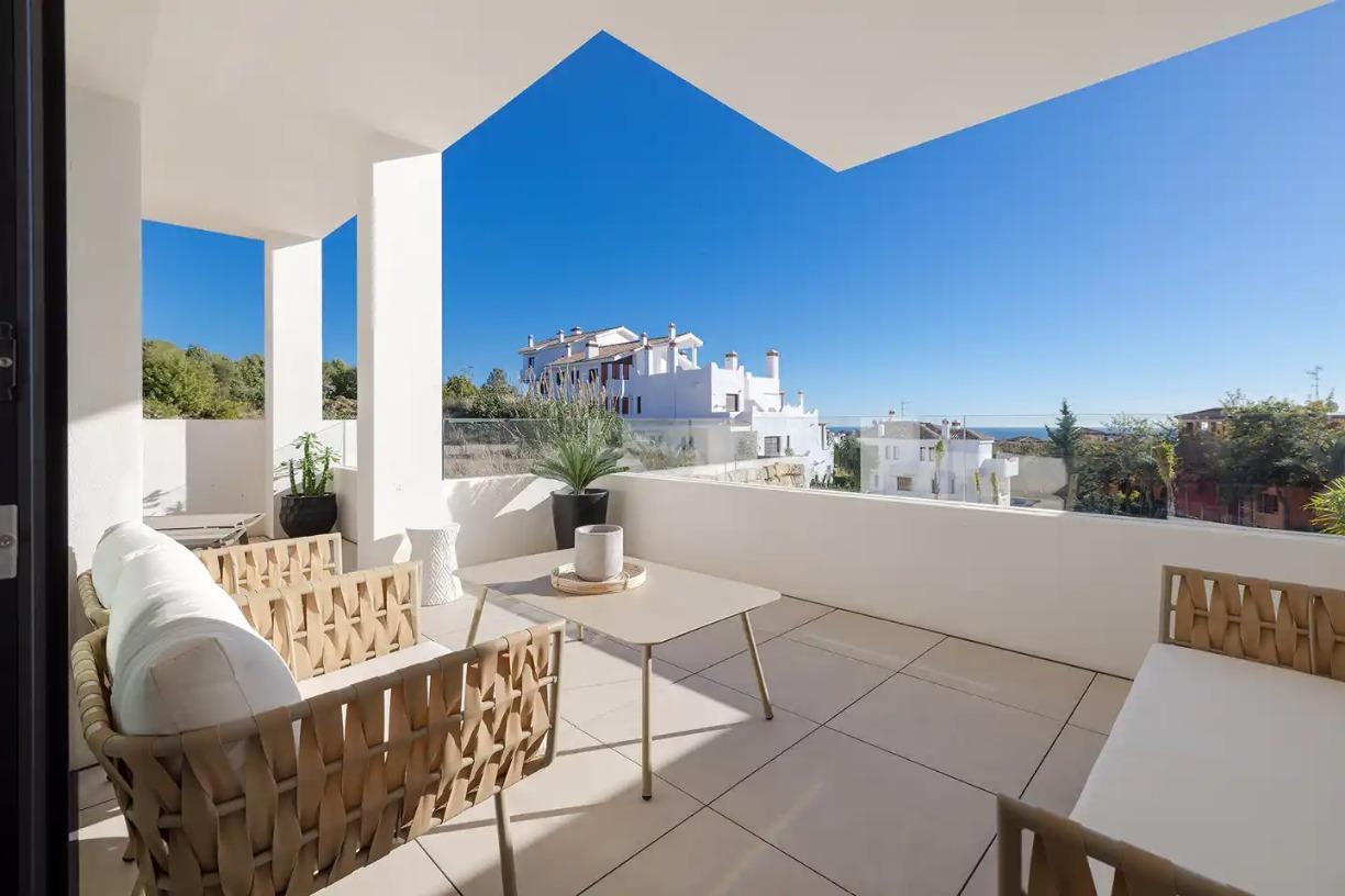 Promoción de apartamentos en Casares Costa