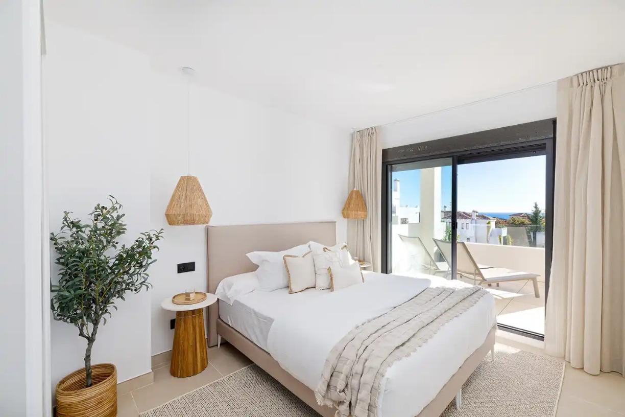 Promoción de apartamentos en Casares Costa