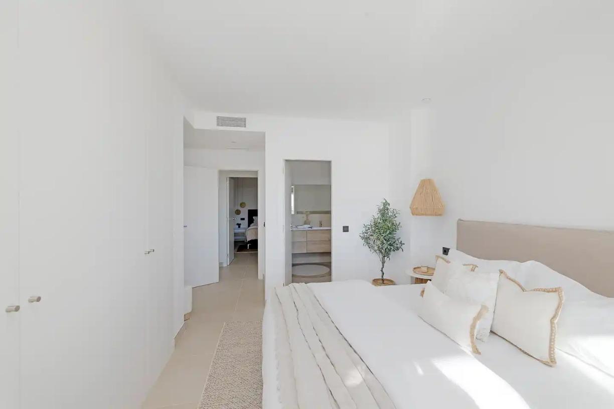 Promoción de apartamentos en Casares Costa