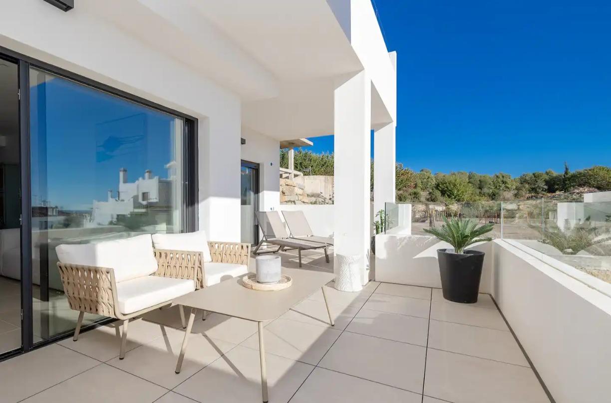 Promoción de apartamentos en Casares Costa