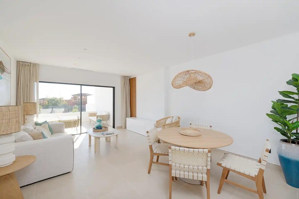 Promoción de apartamentos en Casares Costa
