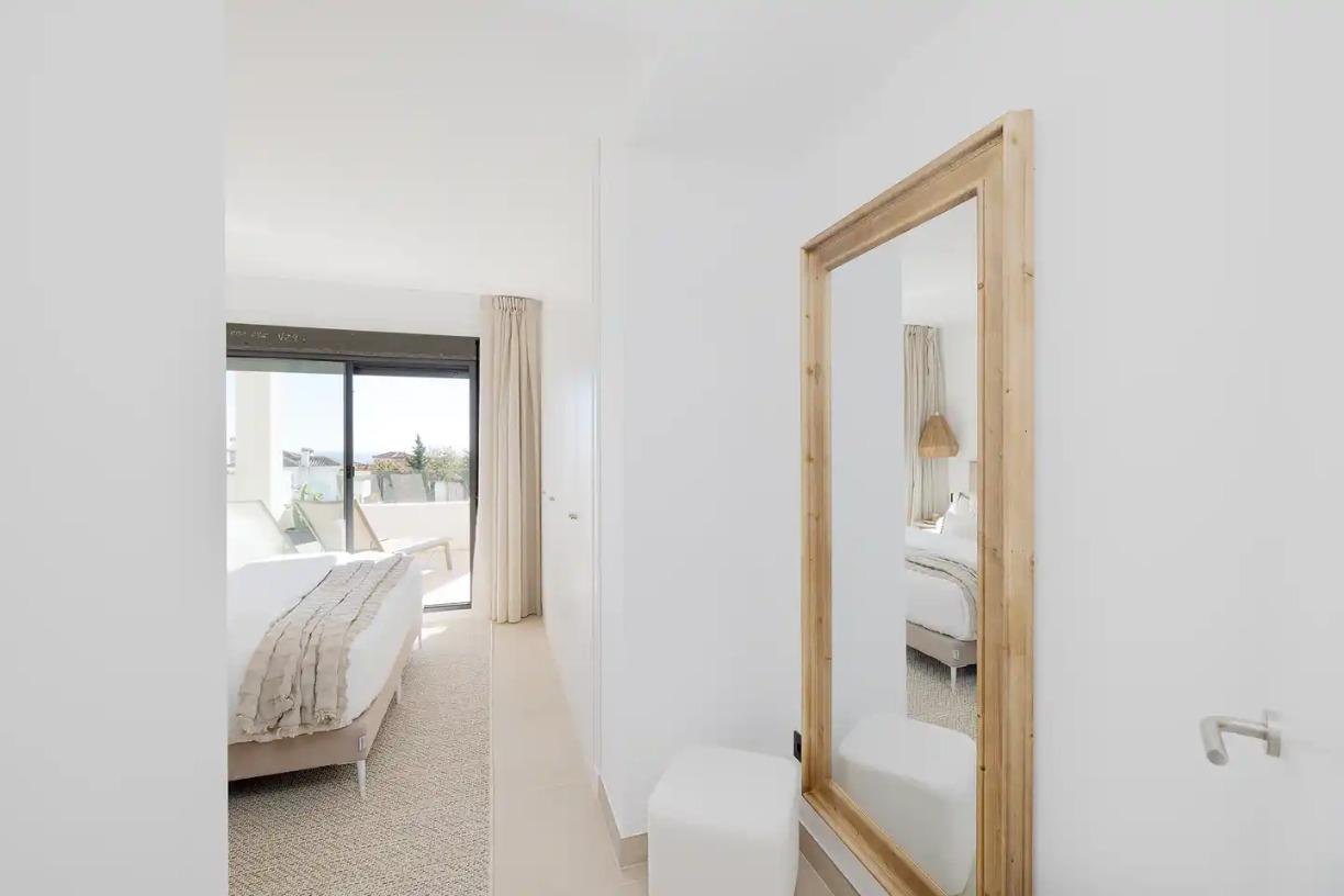 Promoción de apartamentos en Casares Costa