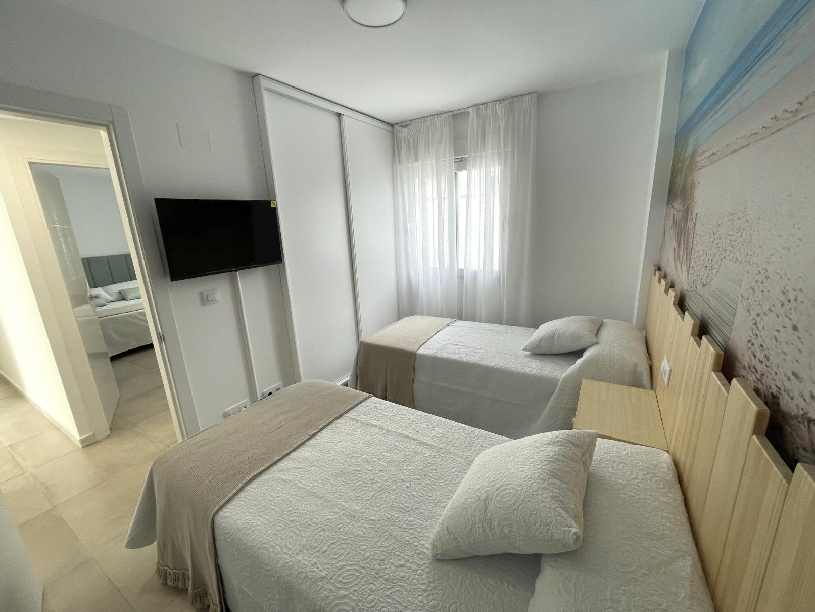 Vivienda a estrenar con piscina privada en Atlanterra