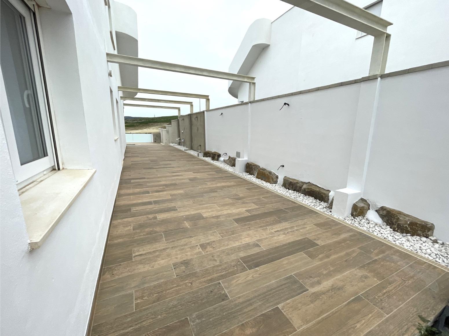 Vivienda a estrenar con piscina privada en Atlanterra