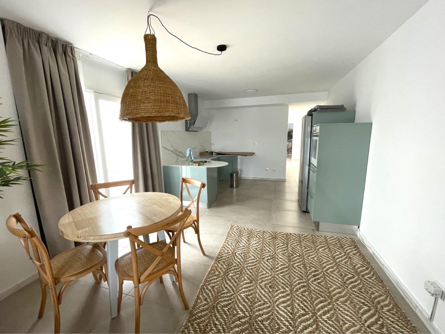 Vivienda a estrenar con piscina privada en Atlanterra