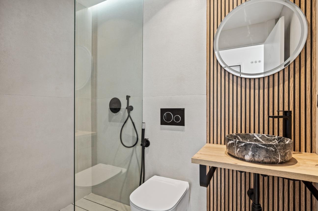Ático dúplex con jacuzzi privado en El Paraíso, Estepona