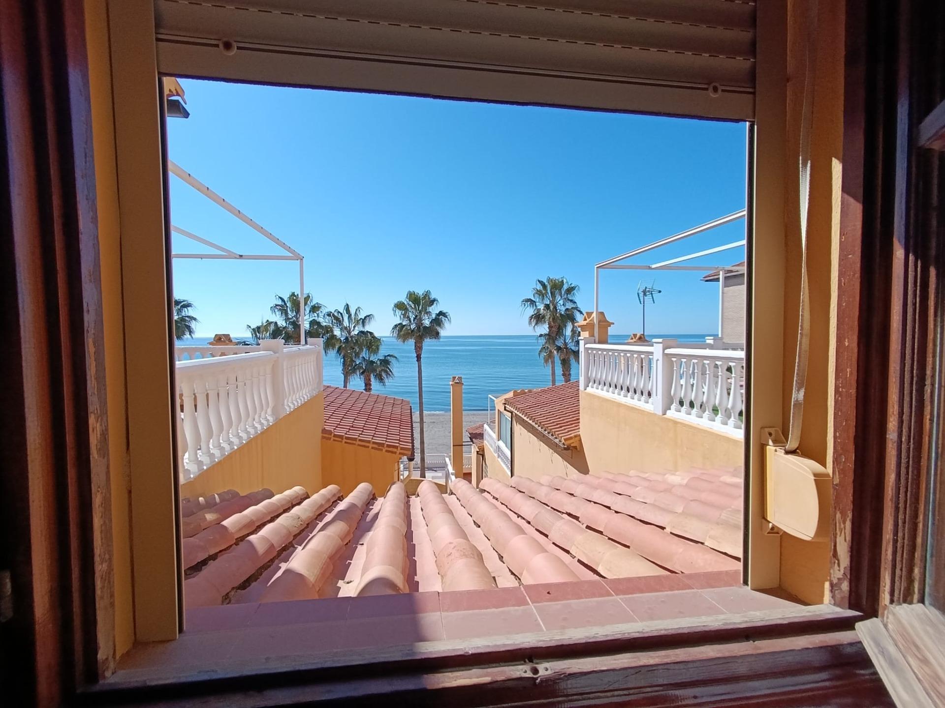Dúplex en primera línea en El Morche, Torrox