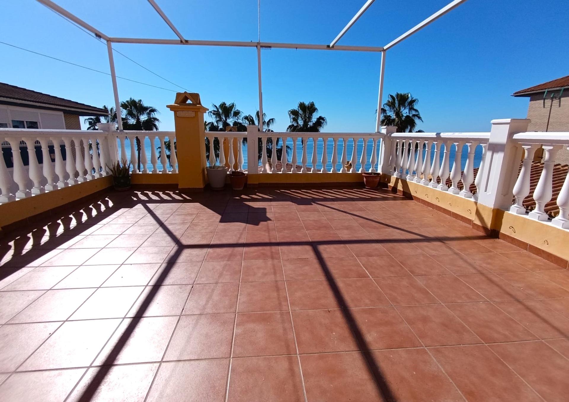 Dúplex en primera línea en El Morche, Torrox