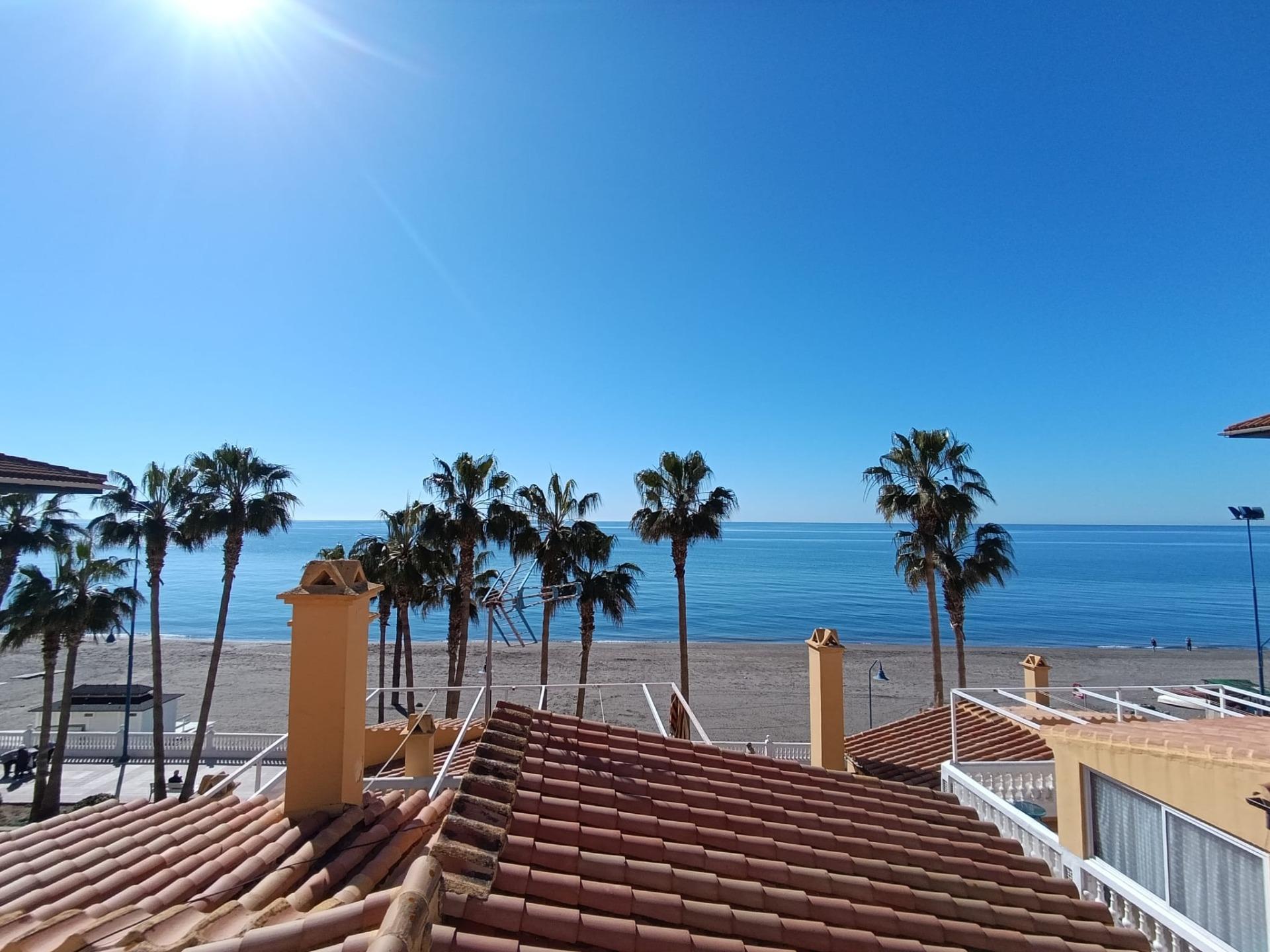 Dúplex en primera línea en El Morche, Torrox