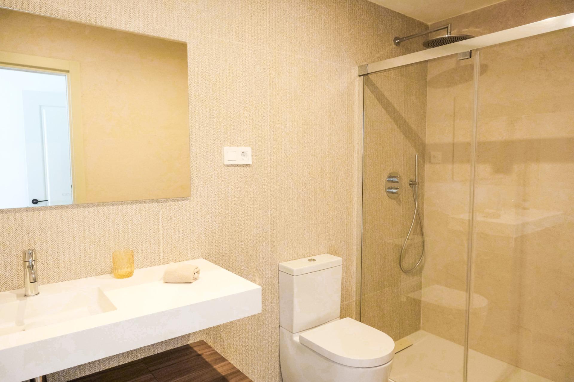 Neue Erdgeschosswohnung in Málaga Stadt