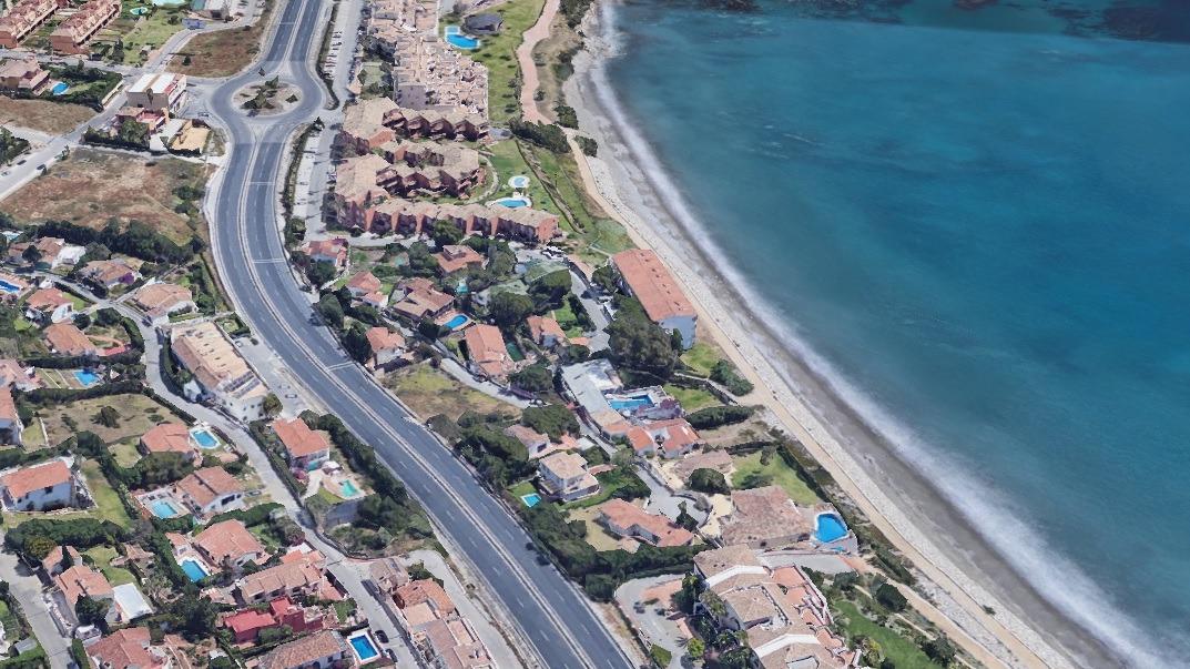 Parcelas en 2ª línea de playa en Estepona