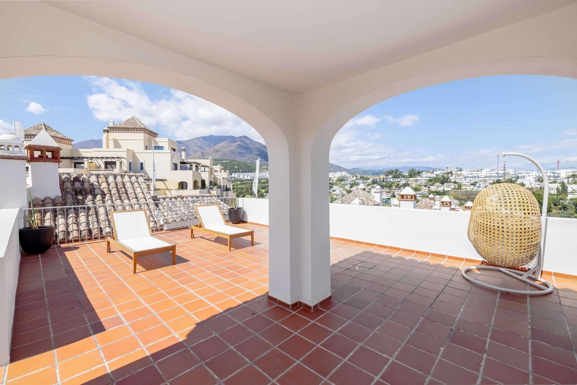 Promoción de adosados en Azata Golf, Estepona