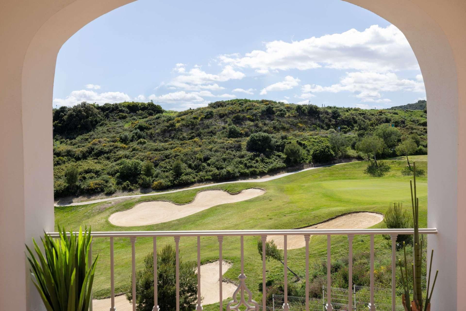 Promoción de adosados en Azata Golf, Estepona