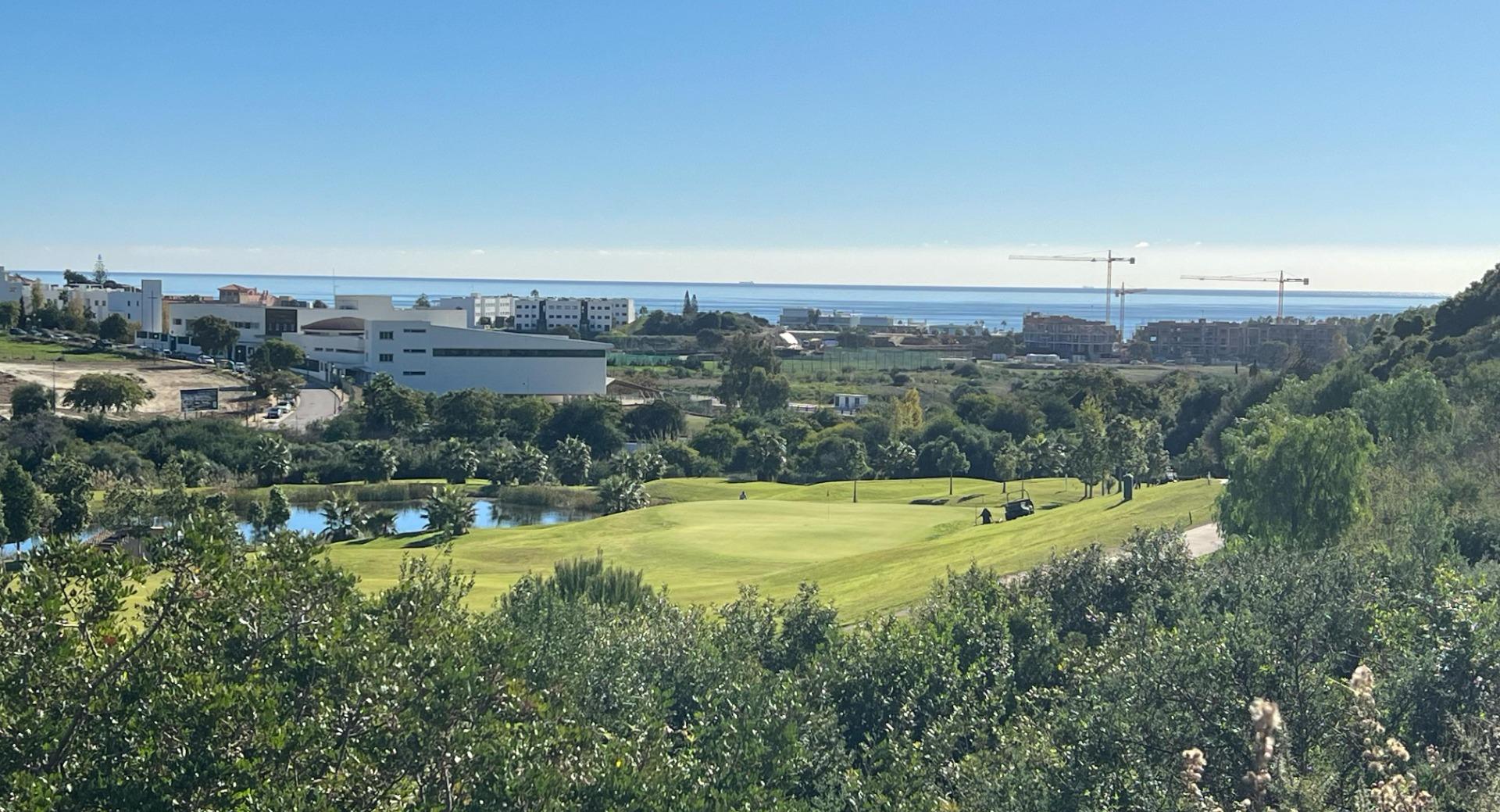 Promoción de villas en 1ª línea de golf en Estepona