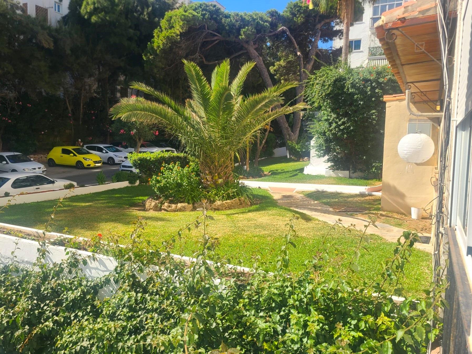 Apartamento en primera línea de playa en Calahonda