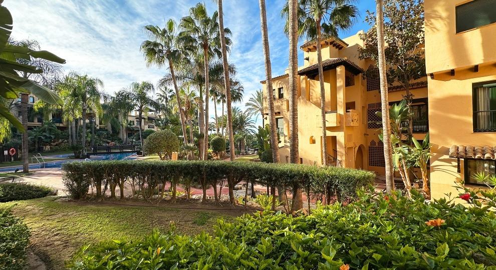 Apartamento en el Campanario Golf, Estepona