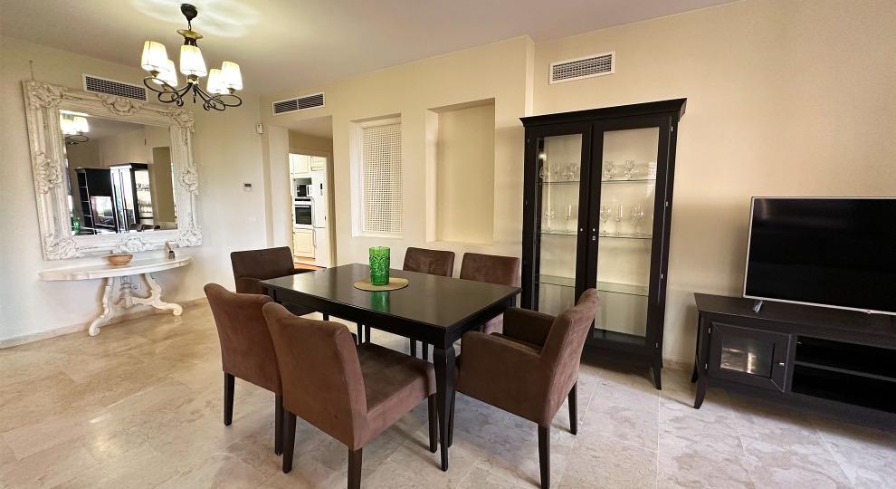 Apartamento en el Campanario Golf, Estepona