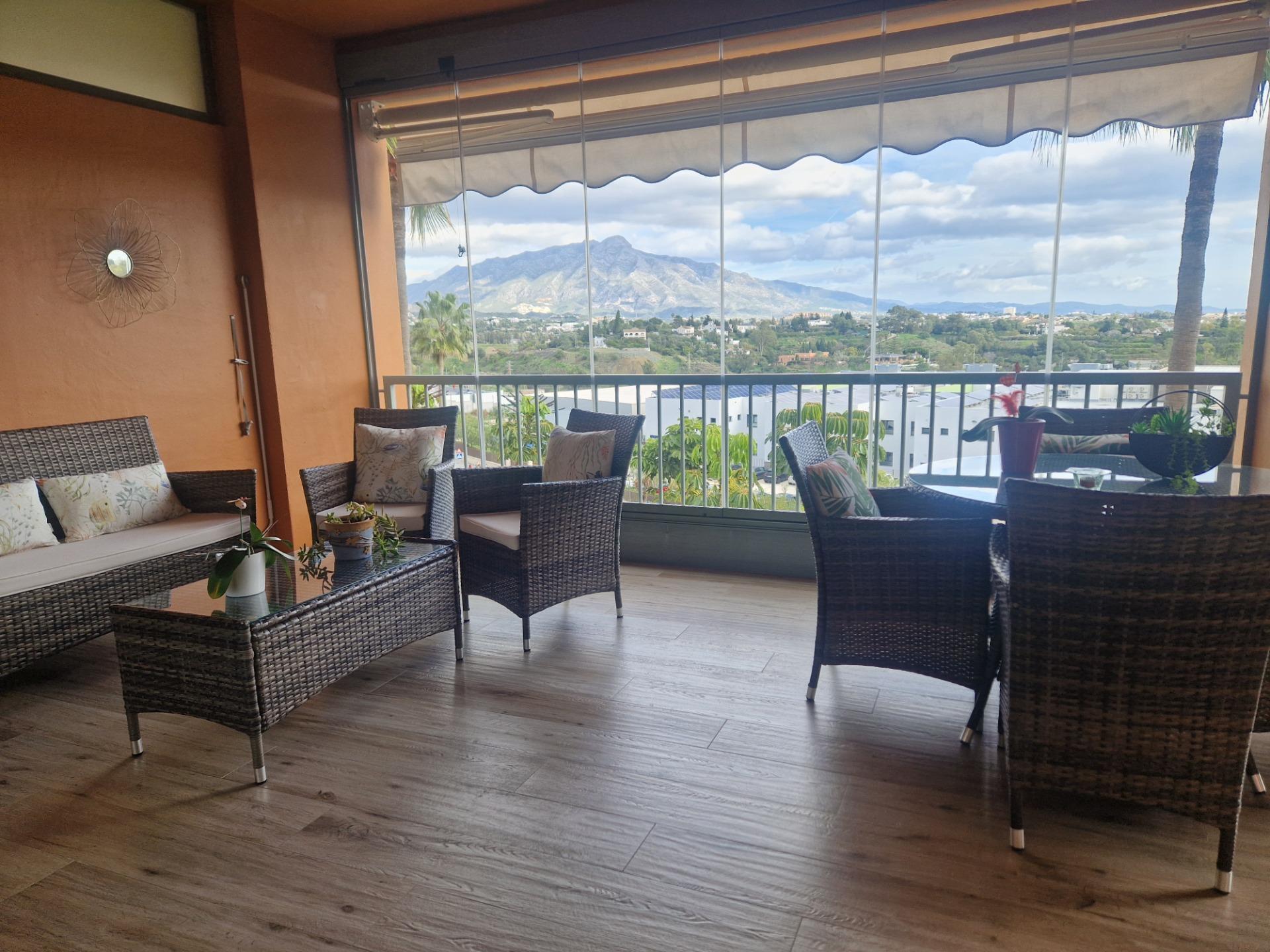 Apartamento con vistas al mar en Estepona