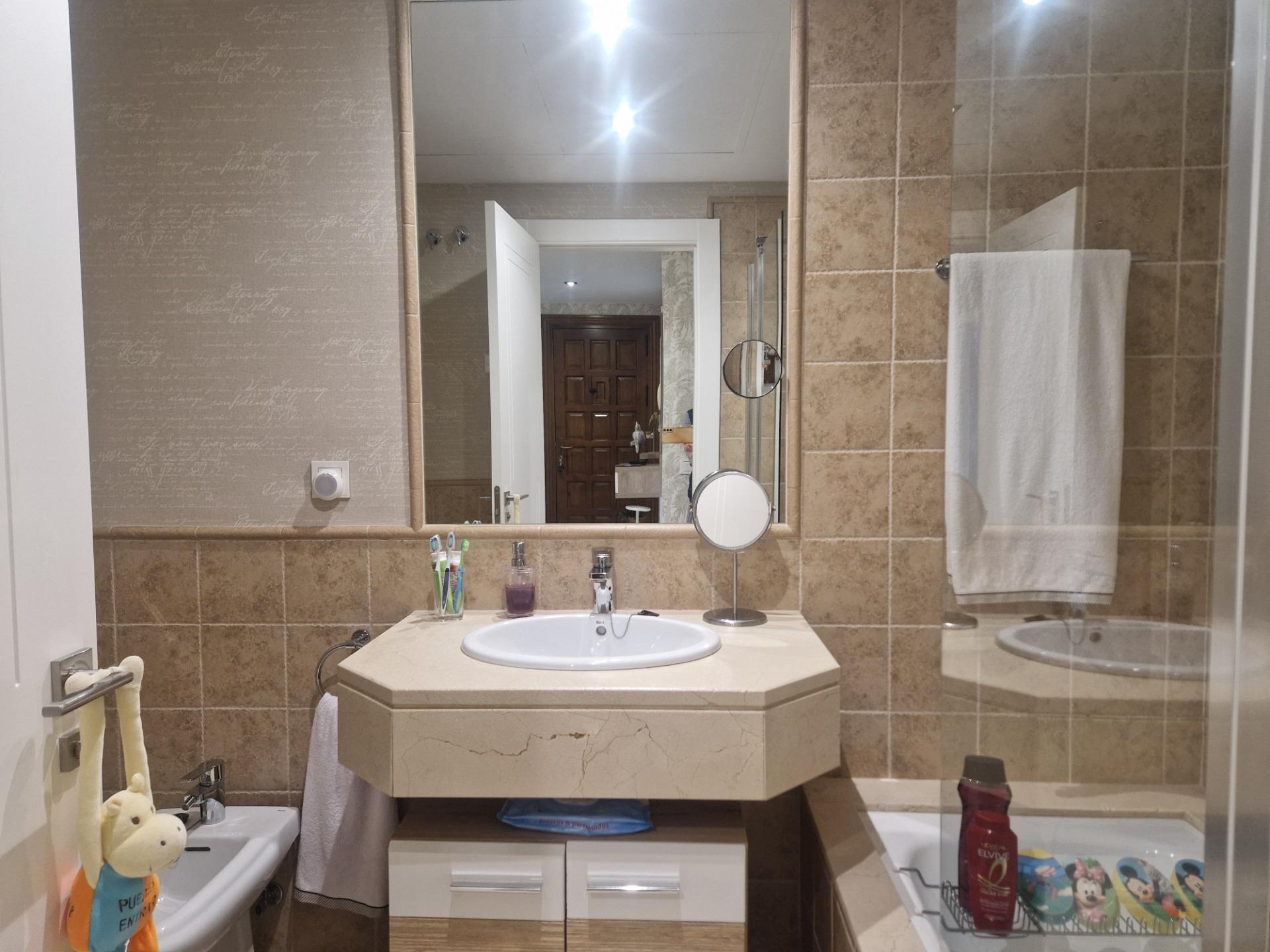 Apartamento con vistas al mar en Estepona