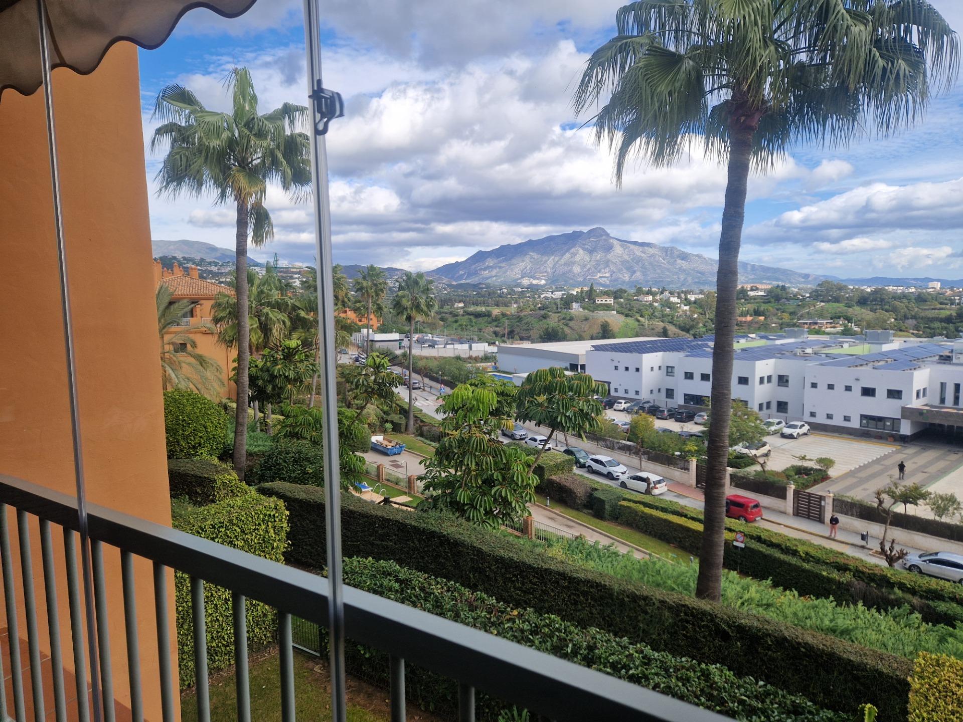 Apartamento con vistas al mar en Estepona