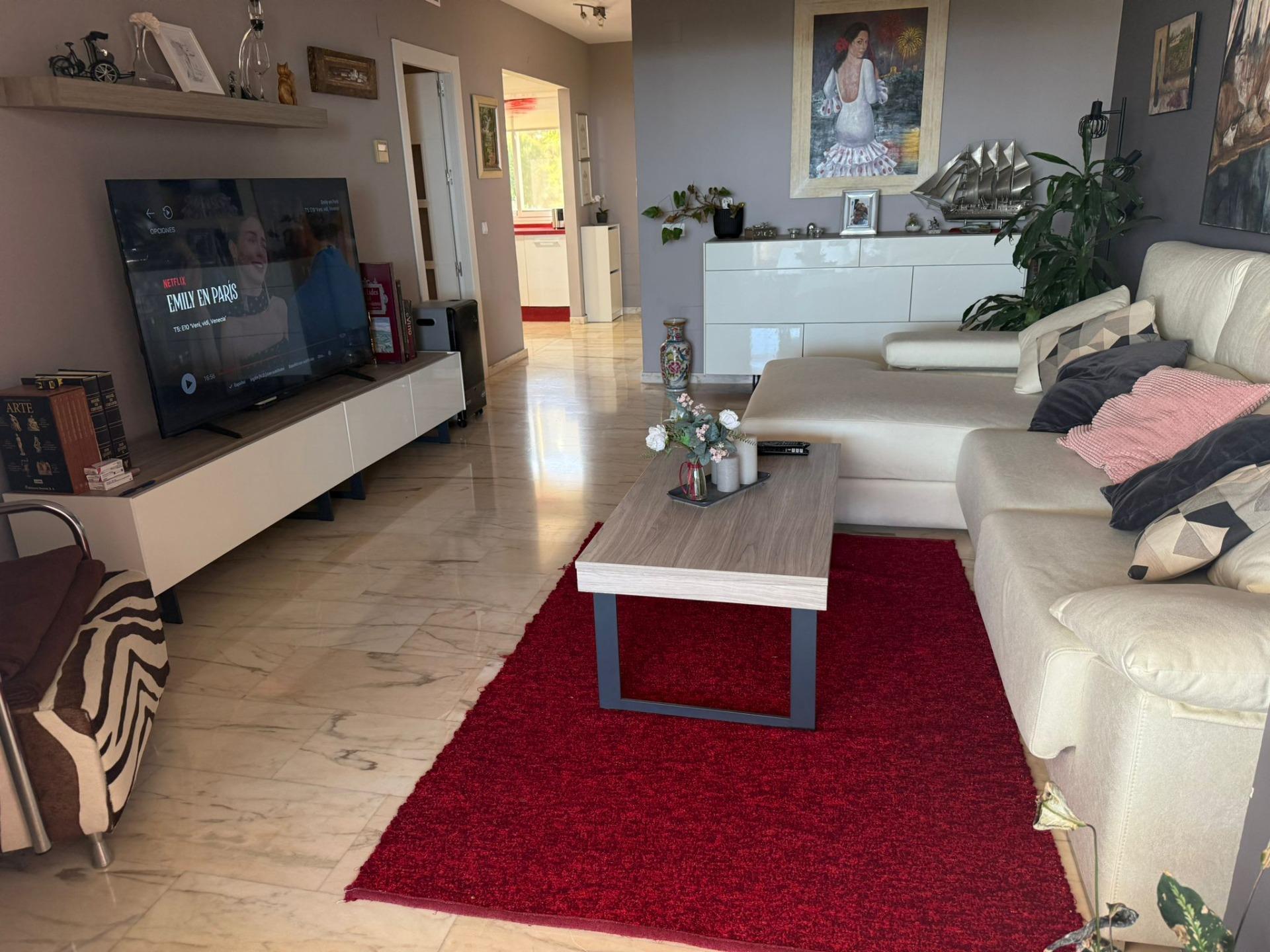 Ático exclusivo con amplia terraza y vistas al mar en Benalmádena
