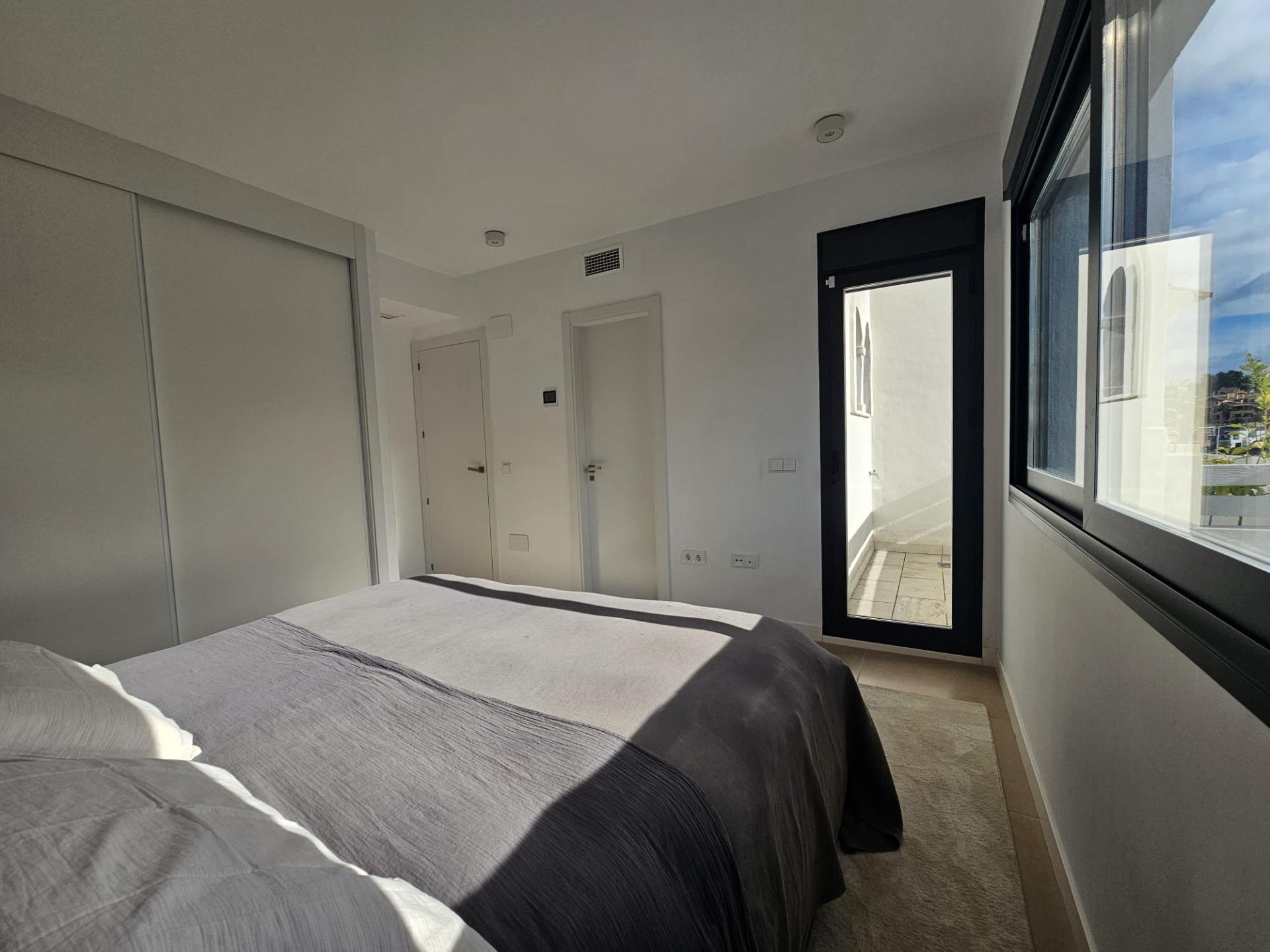 Exclusiva vivienda con solárium, amplias terrazas y garaje privado en El Paraíso