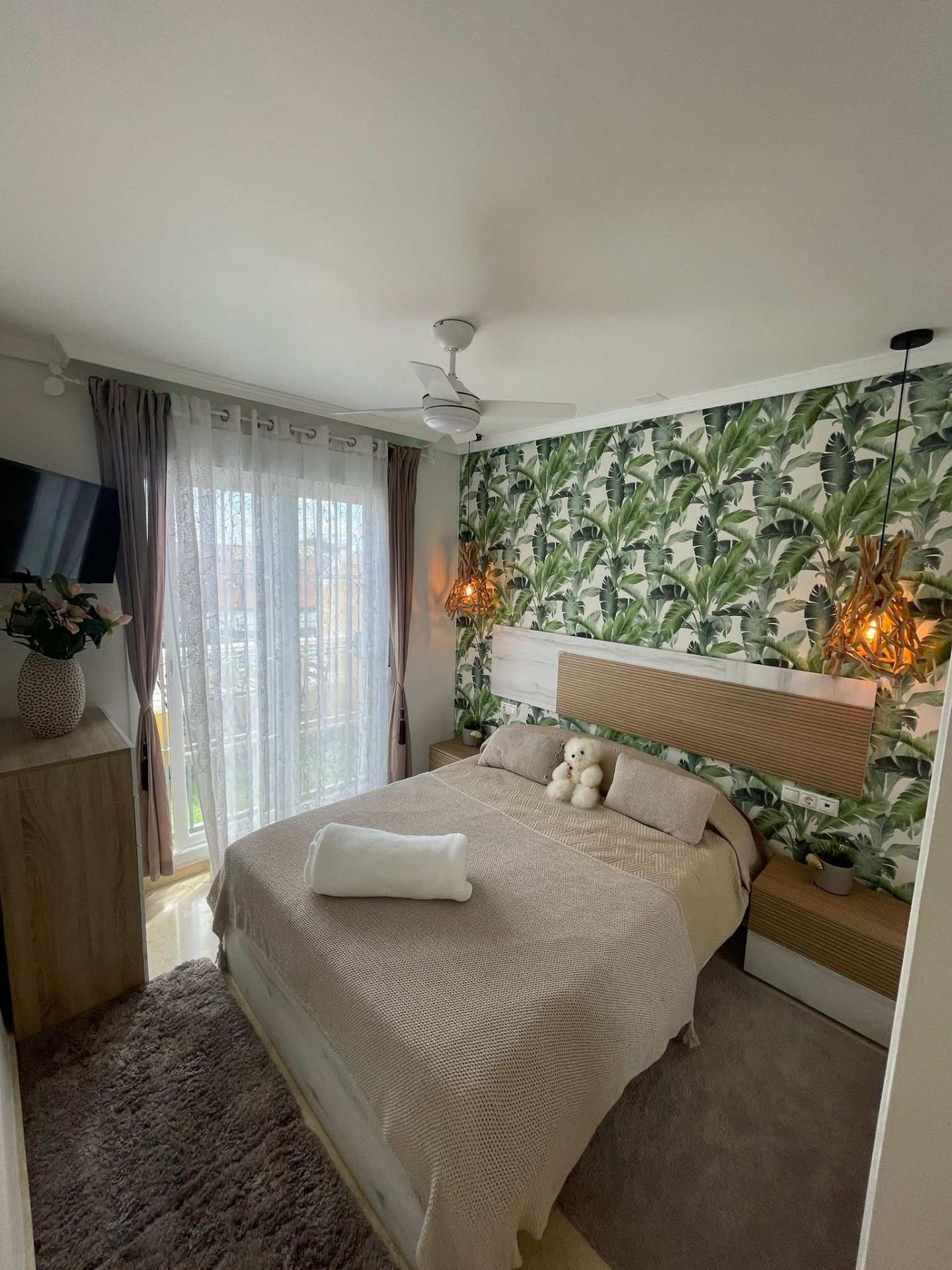Vivienda de 4 plantas con diseño moderno y confort