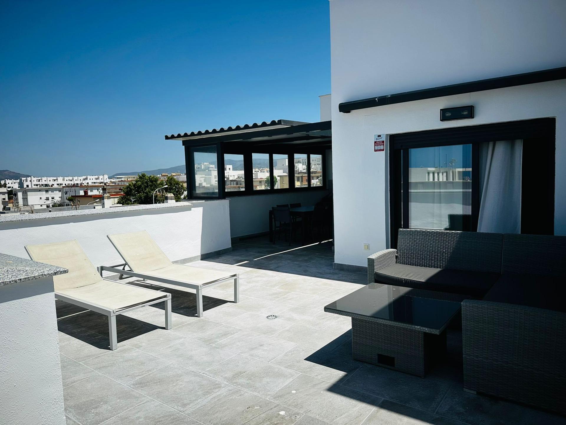 Ático Dúplex de Obra Nueva Exclusivo en Tarifa con Vistas al Mar