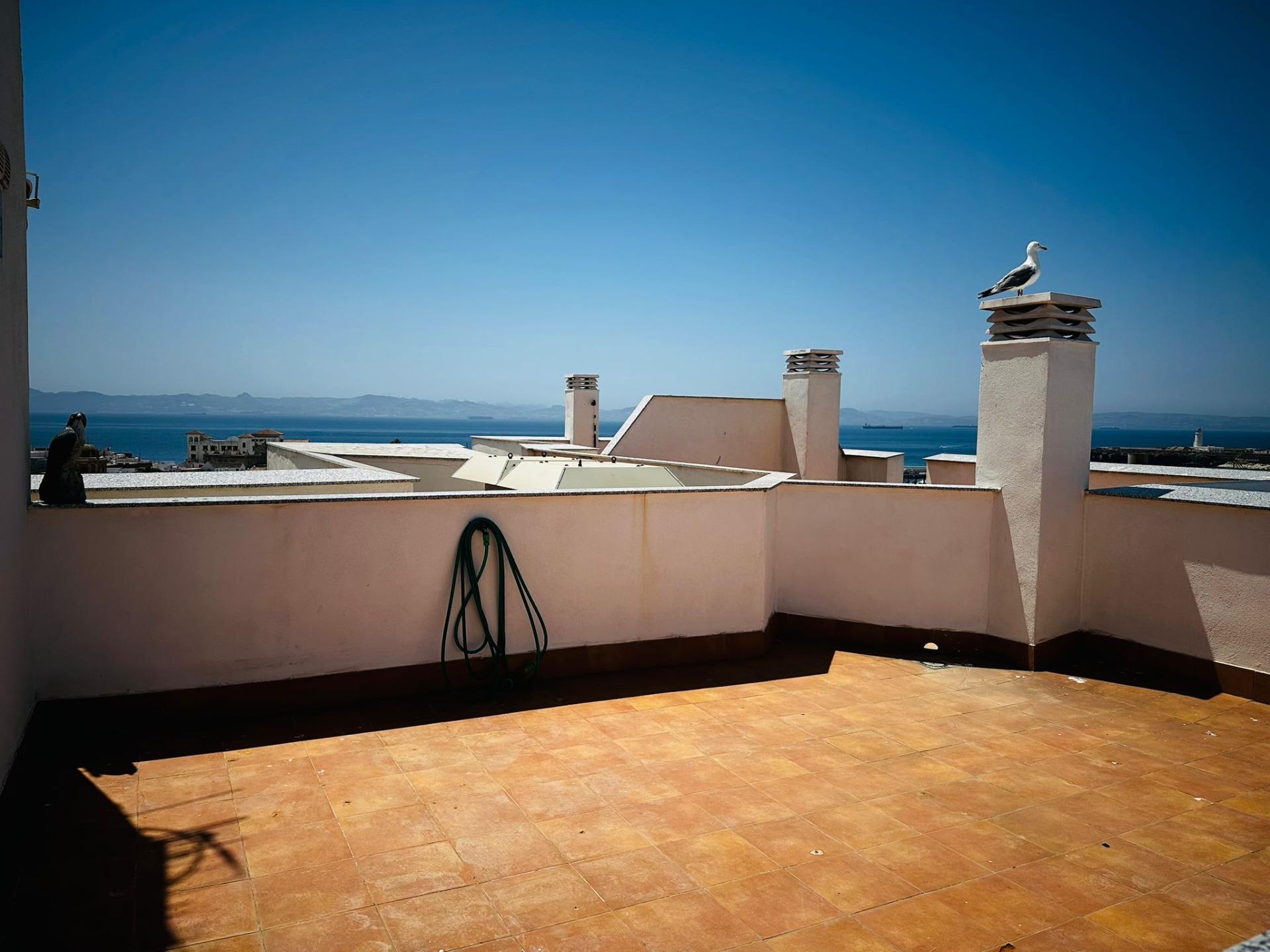 Ático Dúplex de Obra Nueva Exclusivo en Tarifa con Vistas al Mar
