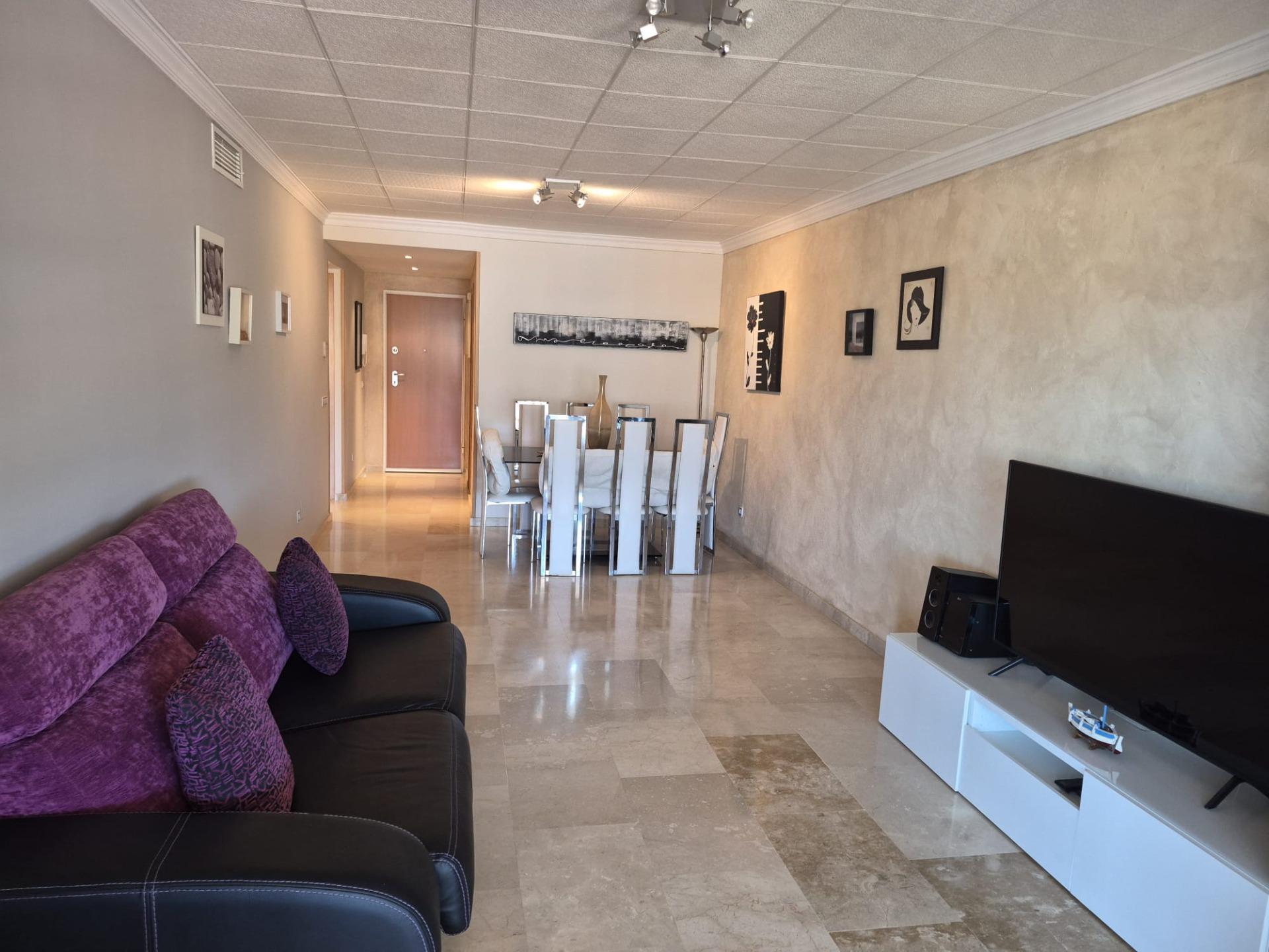 Vivienda de 2 dormitorios con gran terraza, garaje y trastero en Mijas