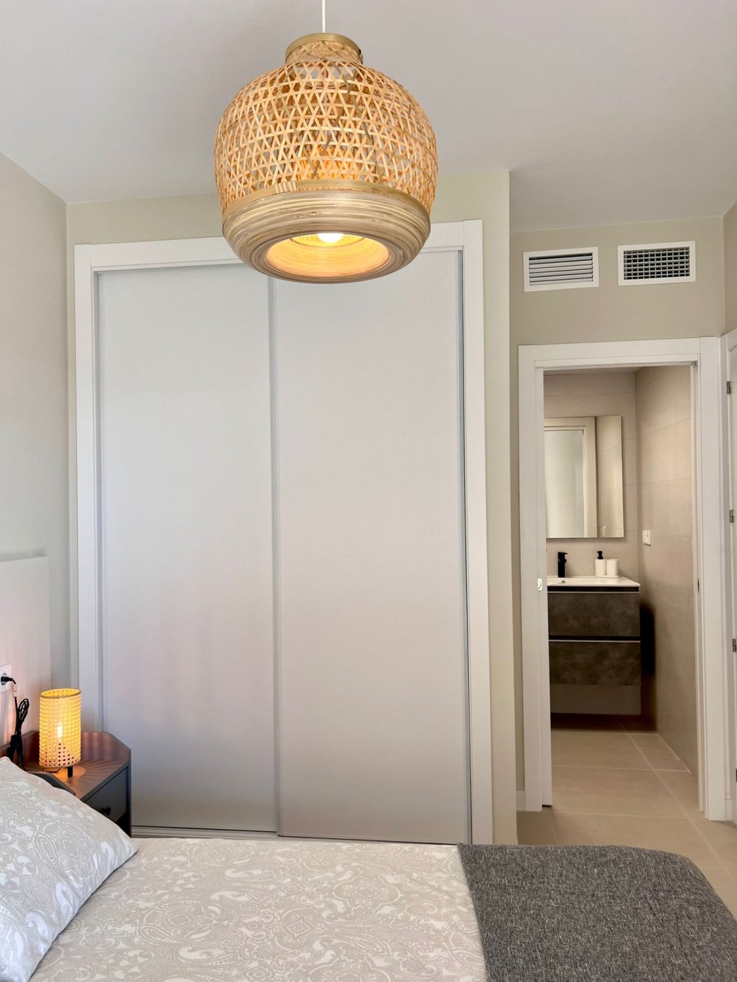 Moderno apartamento de 2 dormitorios entre Torre del Mar y Rincón de la Victoria