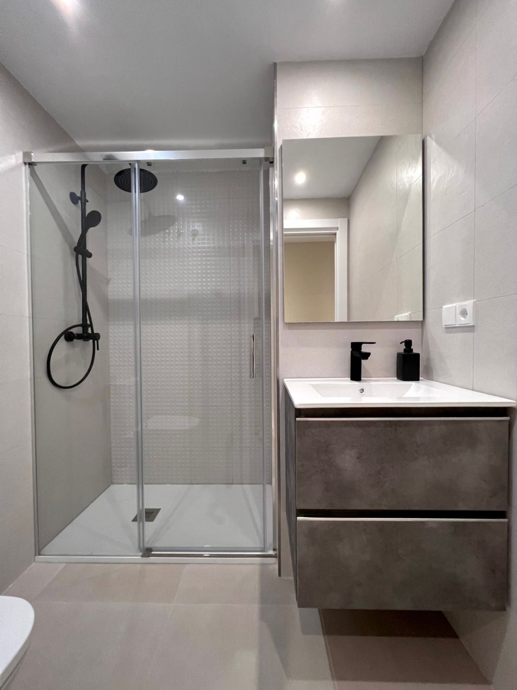 Moderno apartamento de 2 dormitorios entre Torre del Mar y Rincón de la Victoria