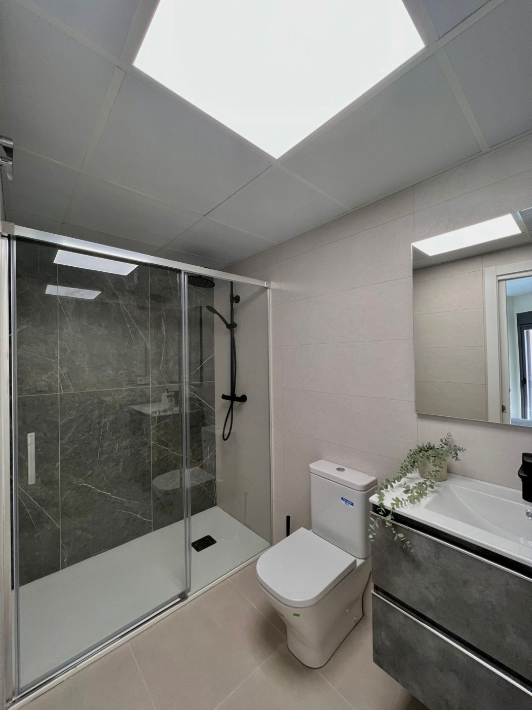 Moderno apartamento de 2 dormitorios entre Torre del Mar y Rincón de la Victoria