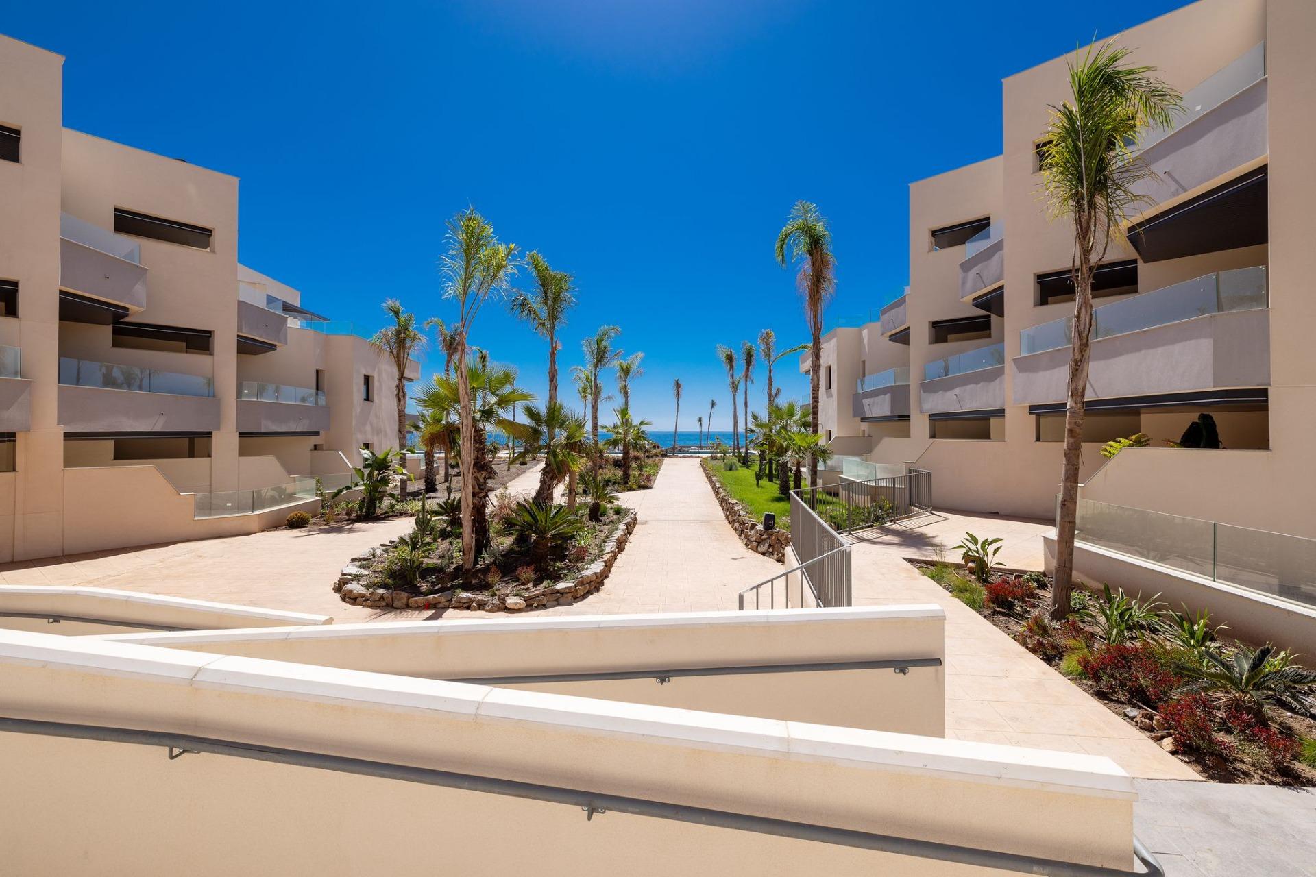 Moderno apartamento de 2 dormitorios entre Torre del Mar y Rincón de la Victoria