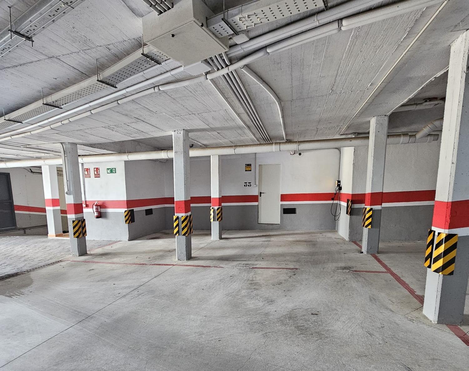Últimas 5 plazas de garaje en Residencial Agra, El Campanario